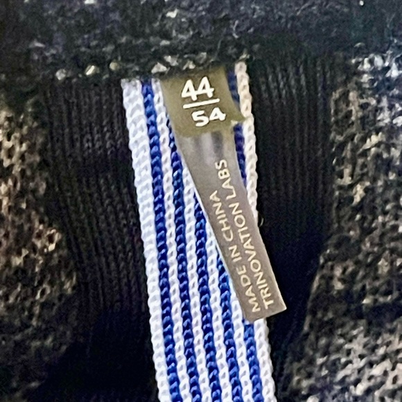 Men’s Blazer, perfect fit, made of Italian Fabric, in great condition. - Picture 4 of 7